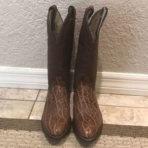 Euc Laredo Cowboy Boots